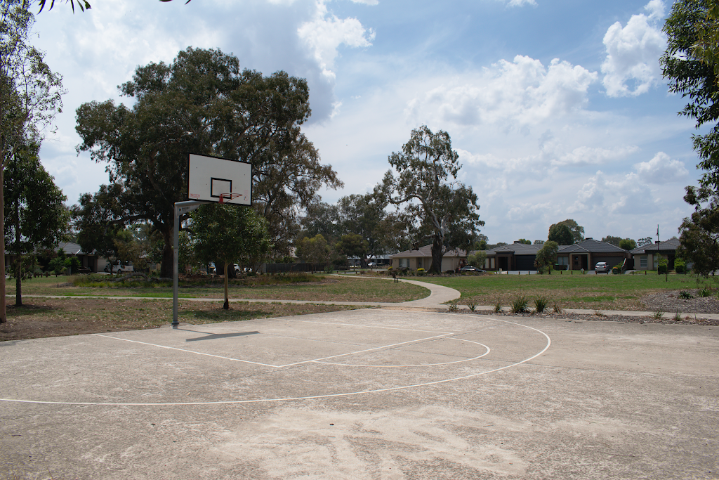 Horsley Cres Park | park | 27W Horsley Cres, Doreen VIC 3754, Australia