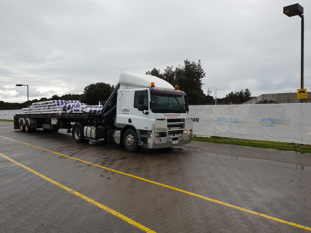 Bradley Crane Trucks | 19 Pearcedale Rd, Pearcedale VIC 3912, Australia | Phone: 0418 392 084