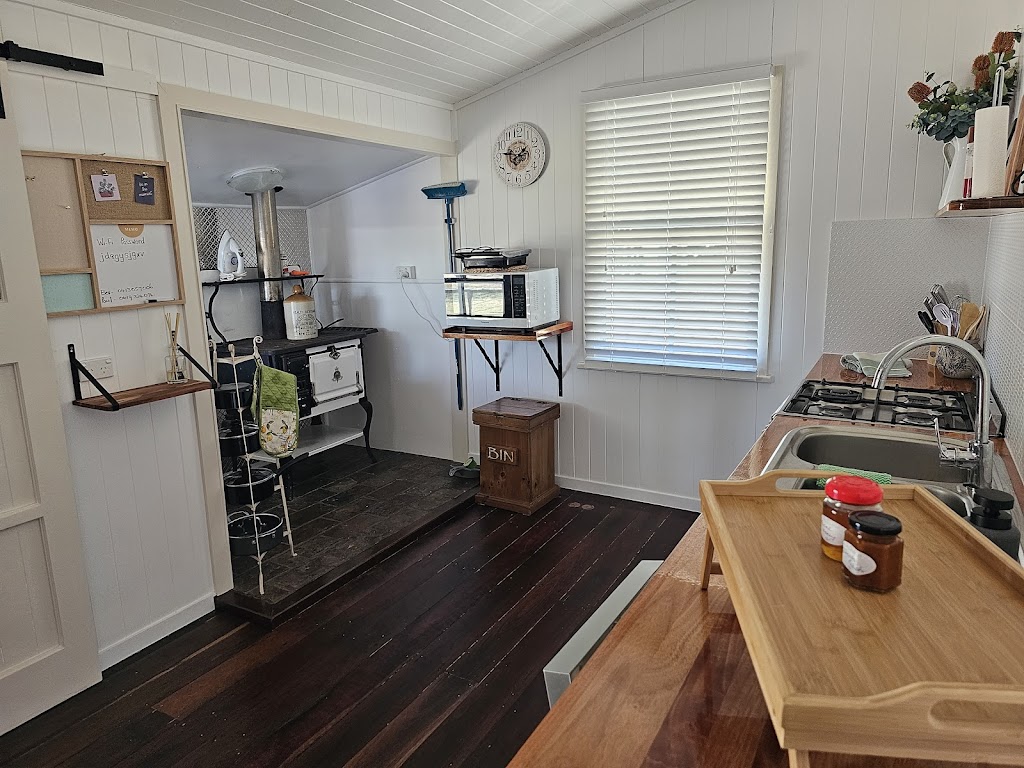 SamBrownCottage | 185 Brown Rd, Frazerview QLD 4309, Australia | Phone: 0413 057 006