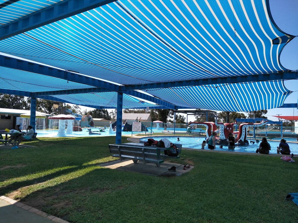 Lightning Ridge Olympic Pool |  | Gem St &, Harlequin St, Lightning Ridge NSW 2834, Australia | 0459951190 OR +61 459 951 190