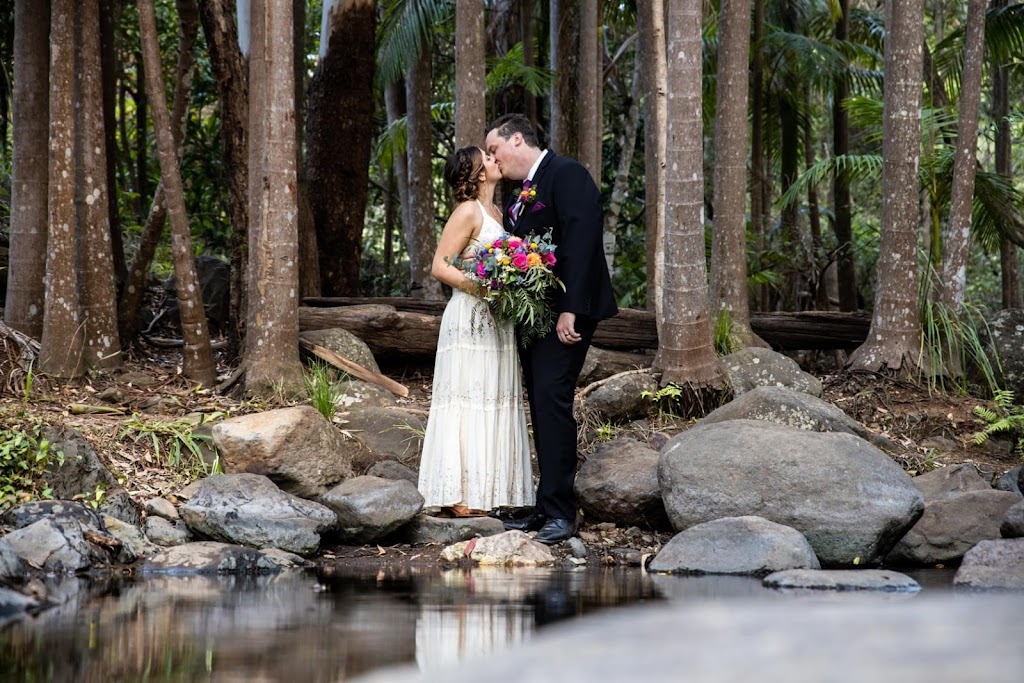 In Love Weddings Gold Coast Wedding Videography & Photography | 65A Guanaba Rd, Tamborine Mountain QLD 4272, Australia | Phone: 0477 932 987