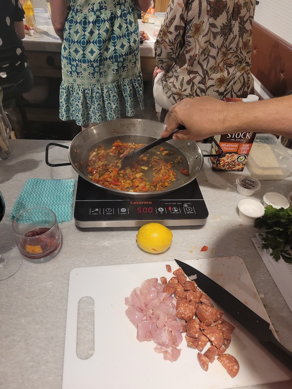 Blue Tongue Kitchen | 100 Mooroondu Rd, Thorneside QLD 4158, Australia | Phone: 0447 786 476