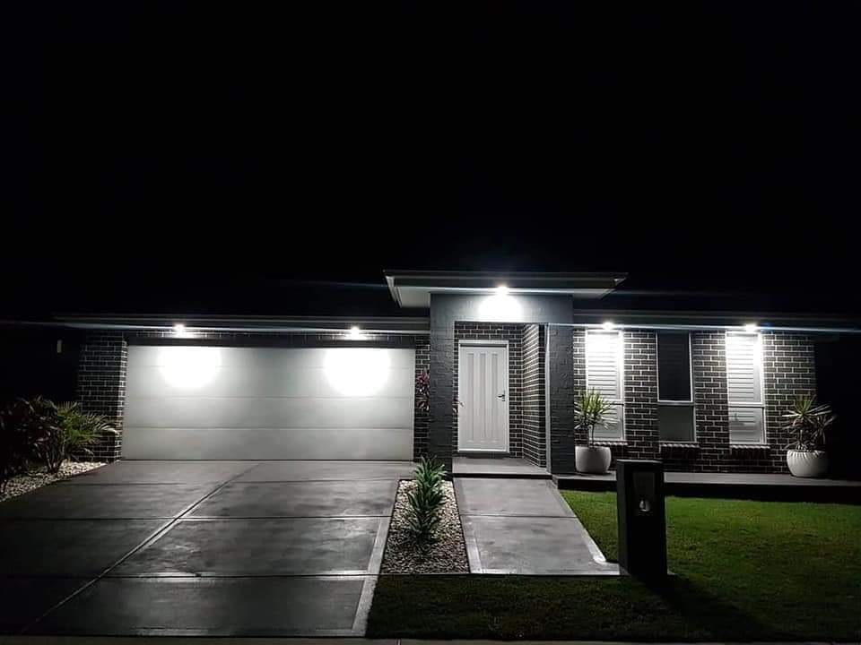 On The Mark Electrical Contractor | 43 Brushgrove Cct, Calderwood NSW 2527, Australia | Phone: 0420 577 524