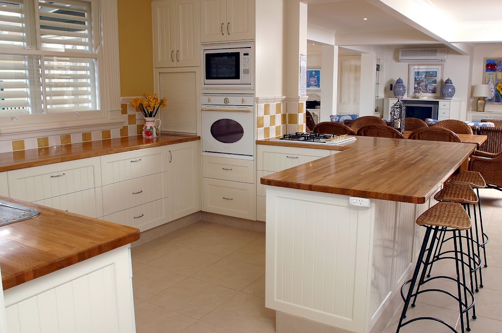 JT Benchtops | Smiths Rd end of, alongside Smith and Gray Furniture Makers, Smiths Rd, Wights Mountain QLD 4520, Australia | Phone: (07) 3289 2079