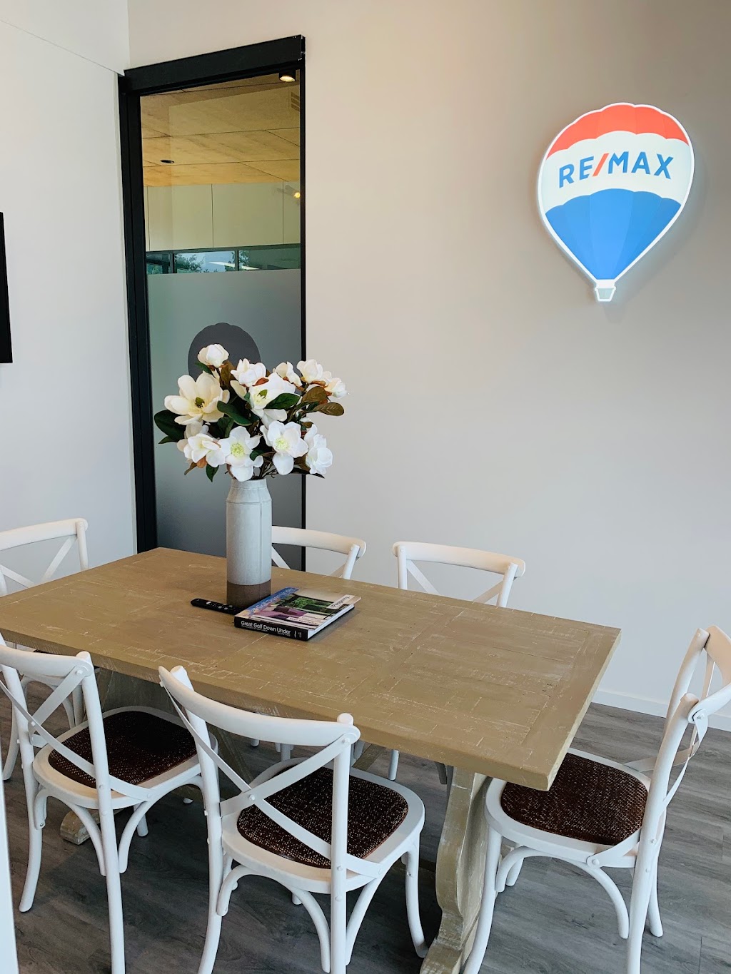 RE/MAX Property Professionals | real estate agency | 85 Leon Capra Dr, Augustine Heights QLD 4300, Australia | 0734852010 OR +61 7 3485 2010