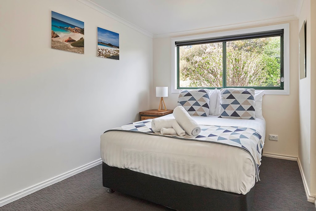 Dolphin Lookout Cottage | lodging | 22/1 Wedge Ct, Binalong Bay TAS 7216, Australia | 0407808738 OR +61 407 808 738