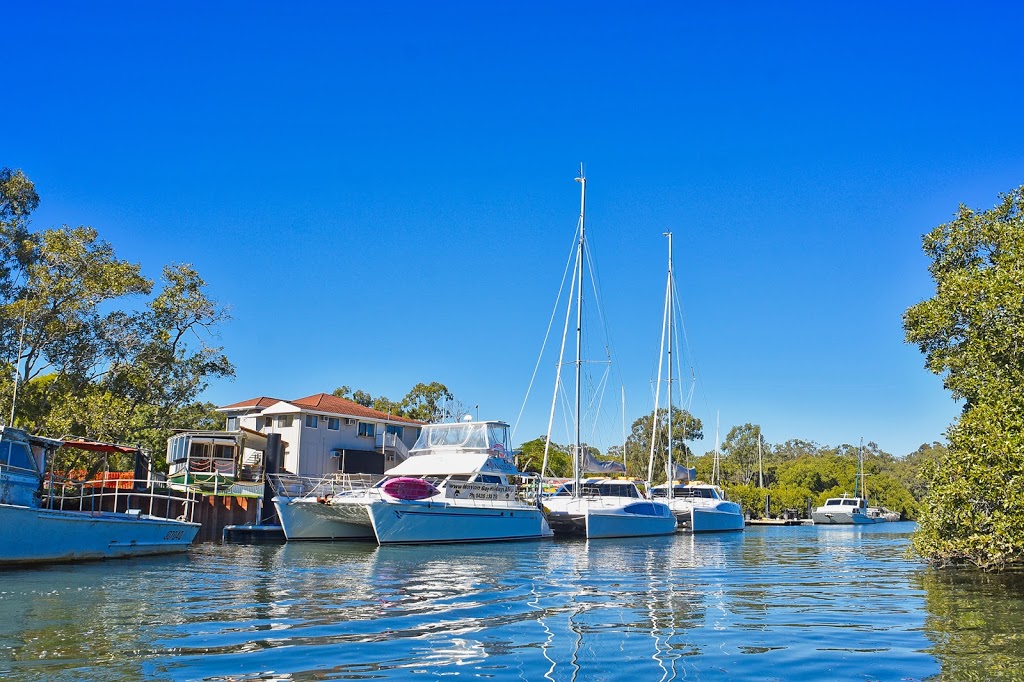 Moreton Bay Holidays Afloat | 149 Station Rd, Deagon QLD 4017, Australia | Phone: 0418 988 394