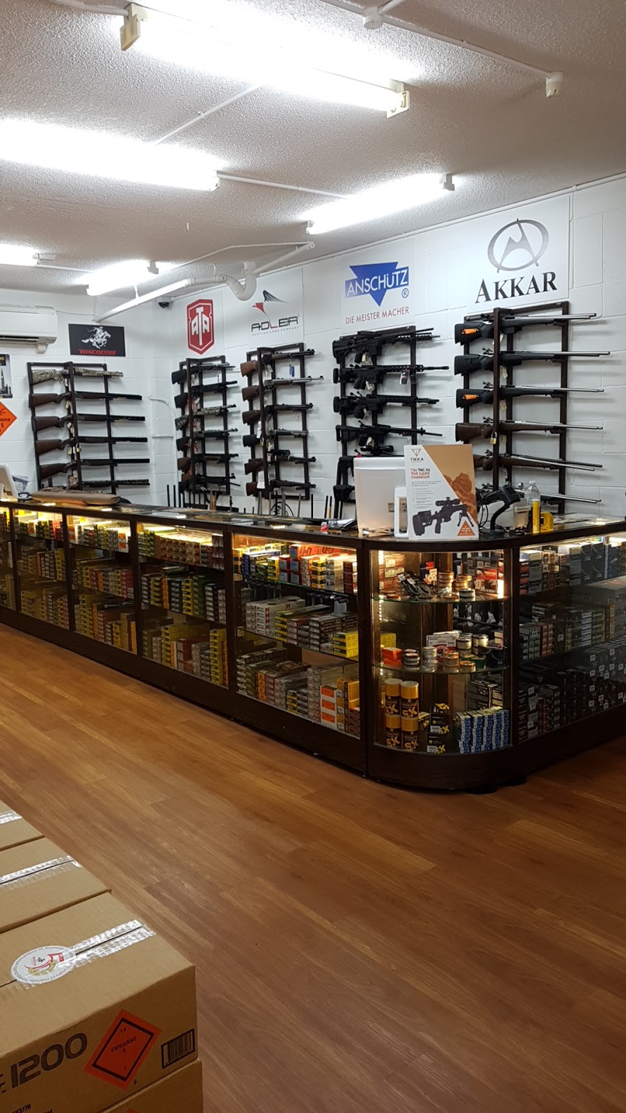 Shooters Delight | store | 1/3285 Logan Rd, Underwood QLD 4119, Australia | 0738411881 OR +61 7 3841 1881