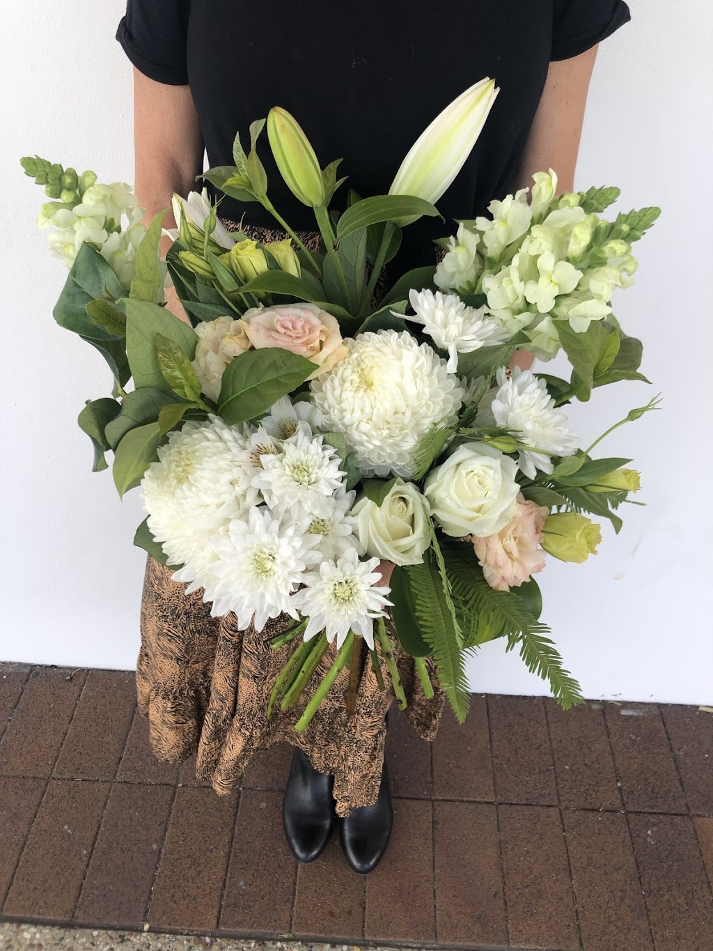 Tugun Village Florist | florist | 476 Golden Four Dr, Tugun QLD 4224, Australia | 0755981311 OR +61 7 5598 1311