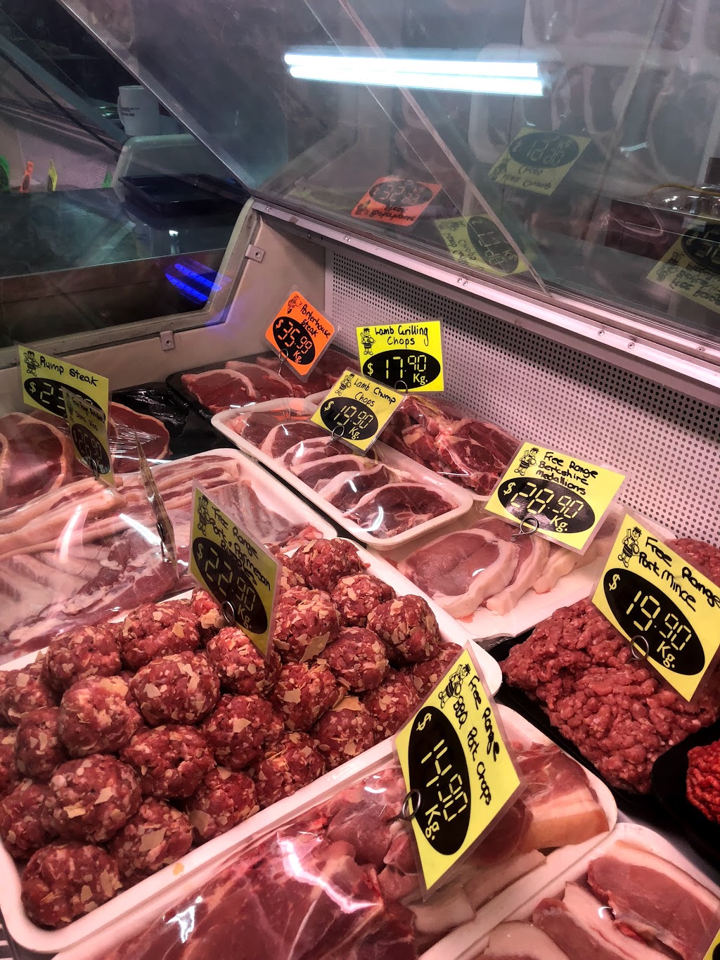 Mangoplah Butcher | store | 32 Kyeamba St, Mangoplah NSW 2652, Australia | 0269285794 OR +61 2 6928 5794