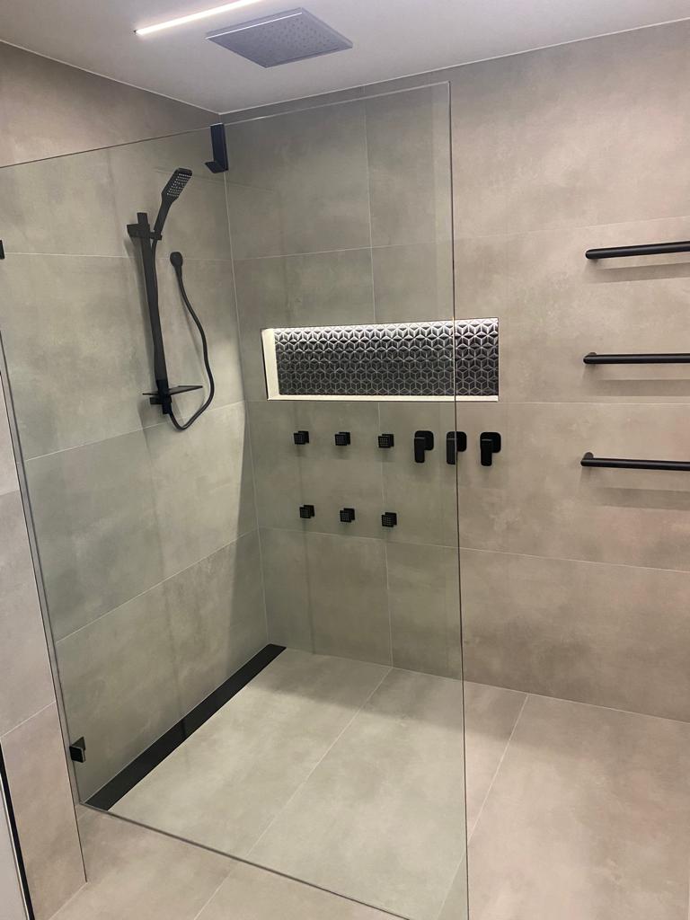 Reno ‘N’ Build | 804 Richmond Rd, Berkshire Park NSW 2765, Australia | Phone: 1300 000 884