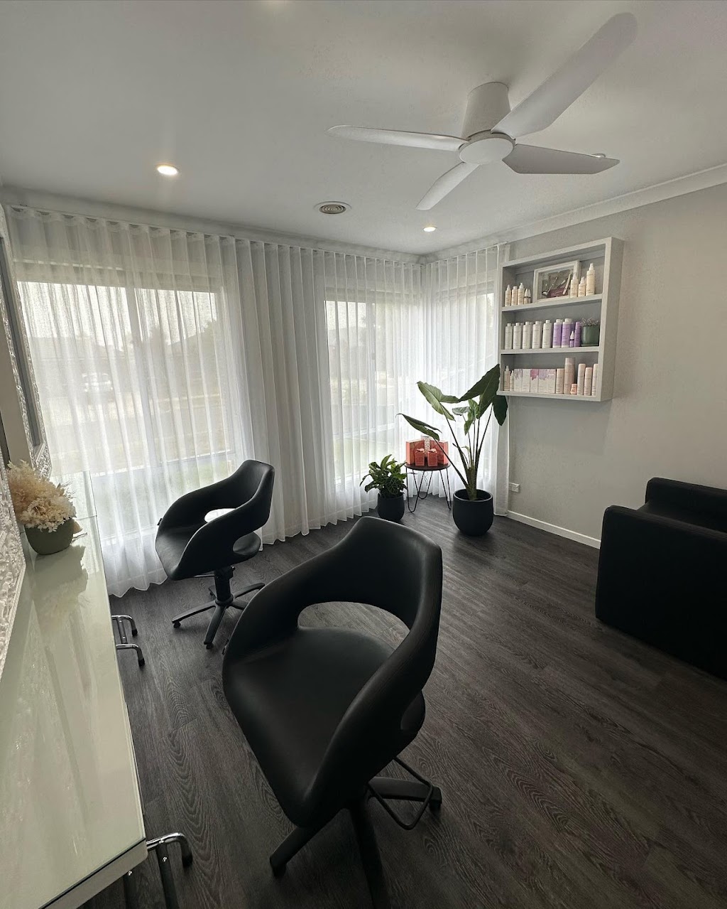 Salon Luka | 27 Wilmott St, Lucas VIC 3350, Australia | Phone: 0402 587 817