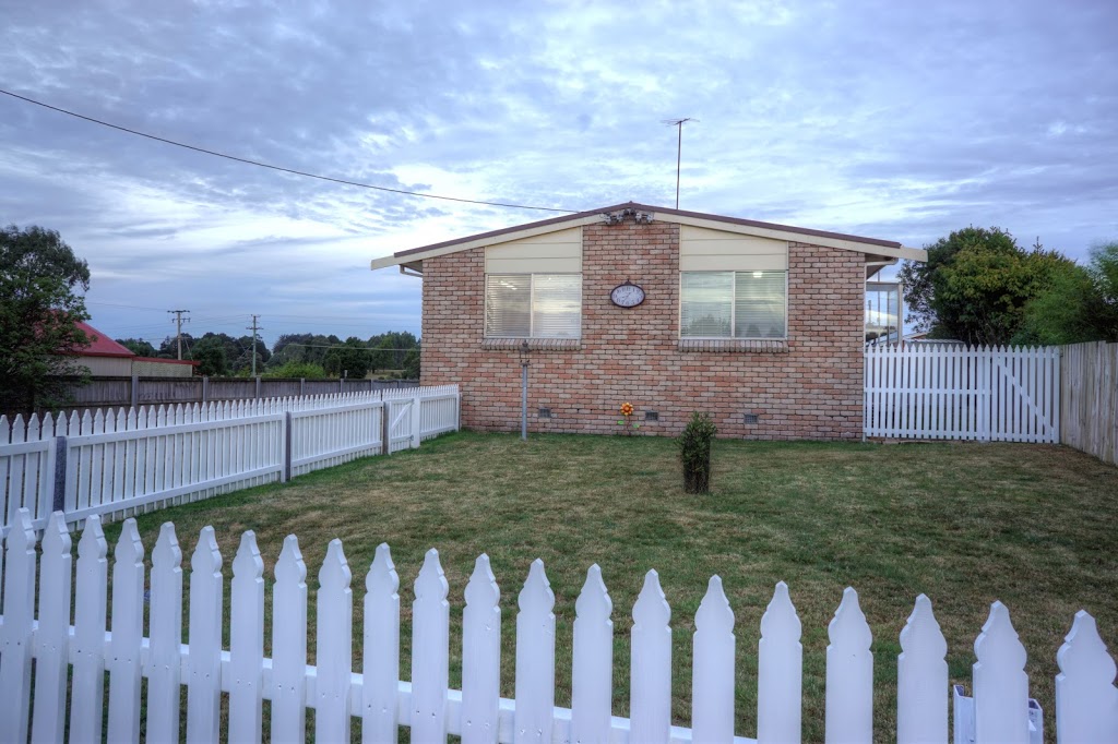 The Burrow - Waratah | 1/6 Que St, Waratah TAS 7321, Australia | Phone: 0434 978 789