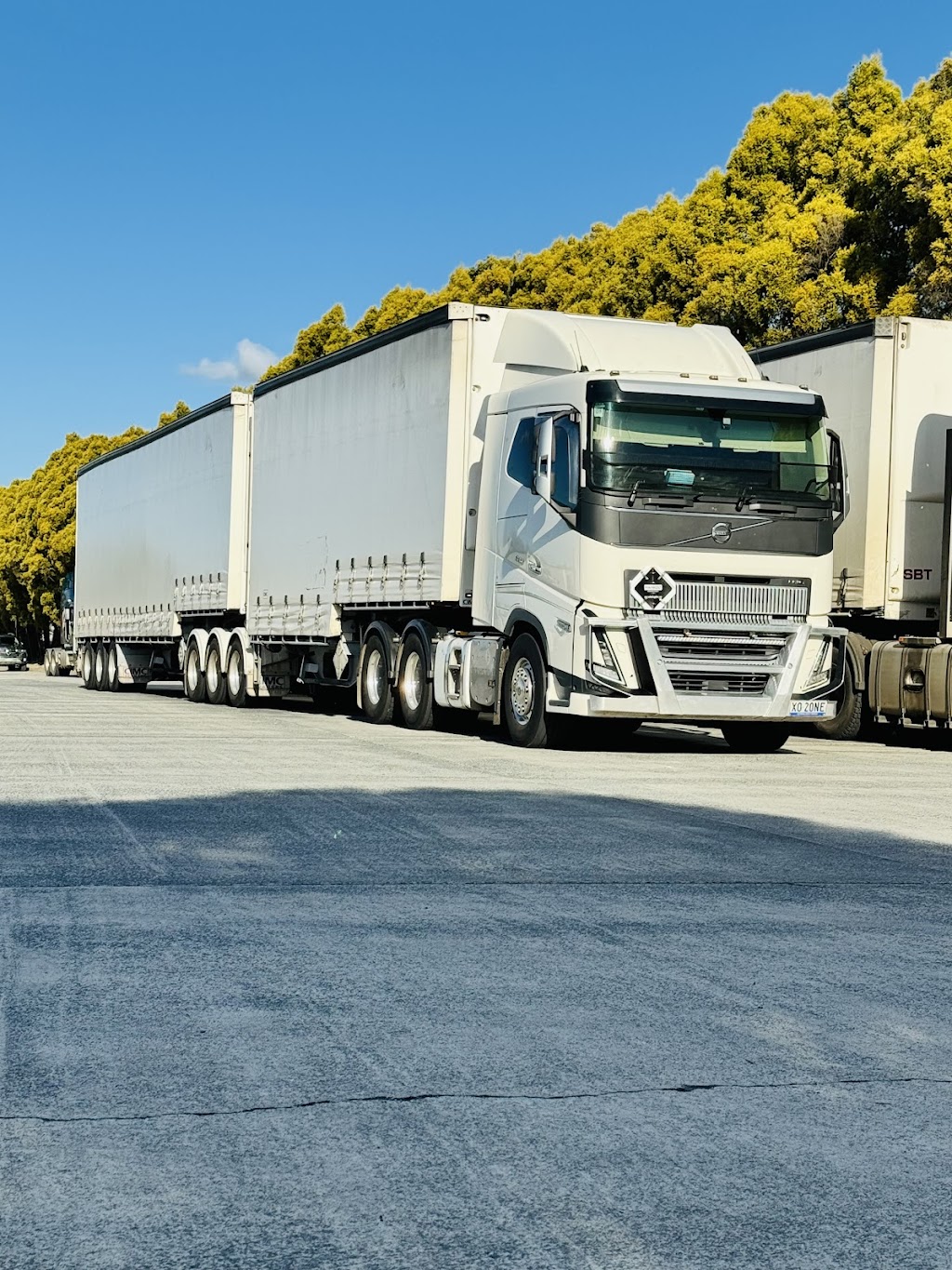 Mankoo Freightlines PTY | 1101 Mamre Rd, Kemps Creek NSW 2178, Australia | Phone: 0405 310 008
