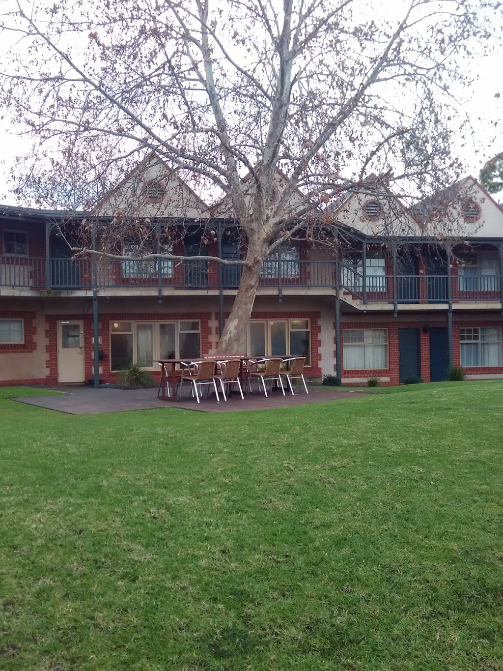 ST Francis Winery | lodging | 14 Bridge St, Reynella SA 5161, Australia | 0883222246 OR +61 8 8322 2246