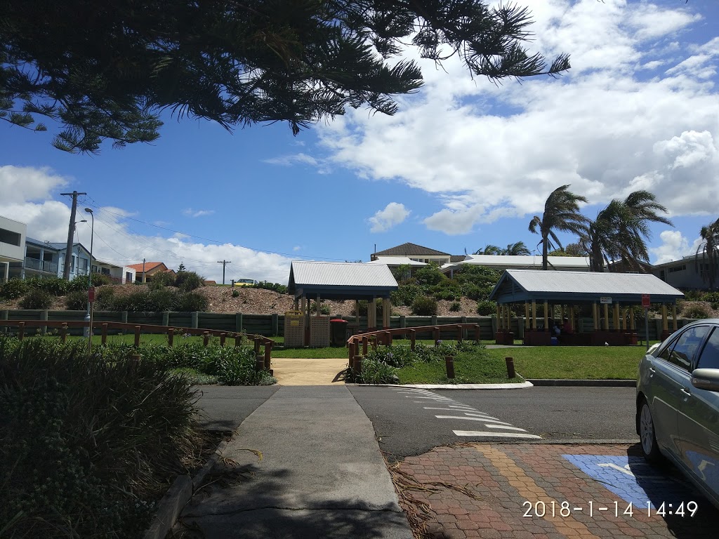 Ron Costello Oval | park | Shellharbour NSW 2529, Australia