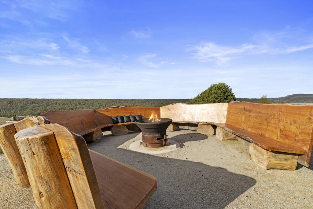 Rebel Hill Lodge | 2790 Grand Ridge Rd, Hallston VIC 3953, Australia | Phone: 0448 992 154