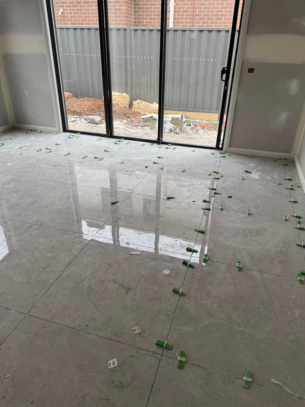 J&N Tilers | 3 Bugle Ln, Cranbourne West VIC 3977, Australia | Phone: 0469 828 777