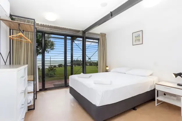 Julian Lodge | The Haven, 37 Haven Rd, Emu Park QLD 4710, Australia | Phone: 0438 507 917