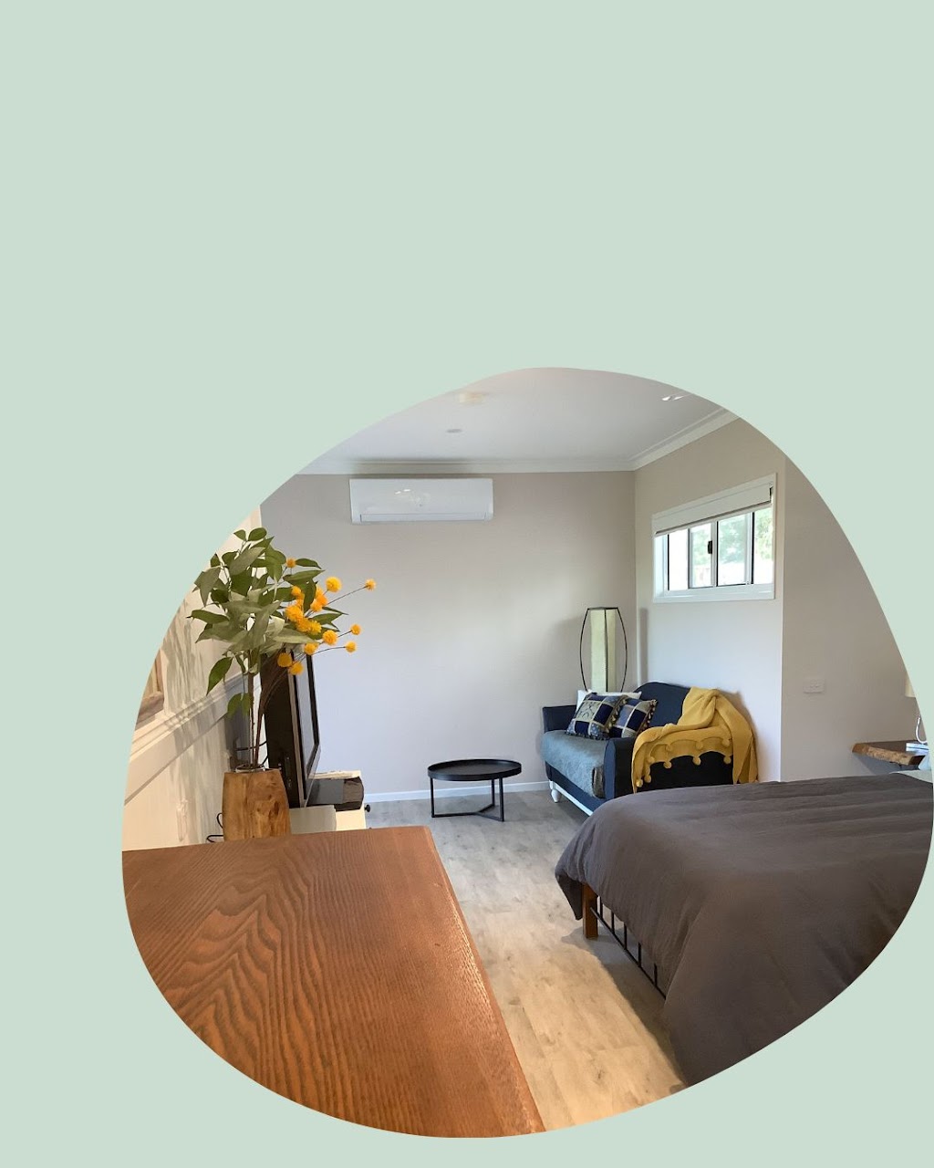 Fairview Cottage | Kay Ann Ct, Hampton QLD 4352, Australia | Phone: 0427 170 357