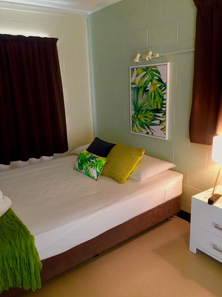 Cardwell @ the Beach (Lyndock Motel) | 215 Victoria St, Cardwell QLD 4849, Australia | Phone: (07) 4066 8500