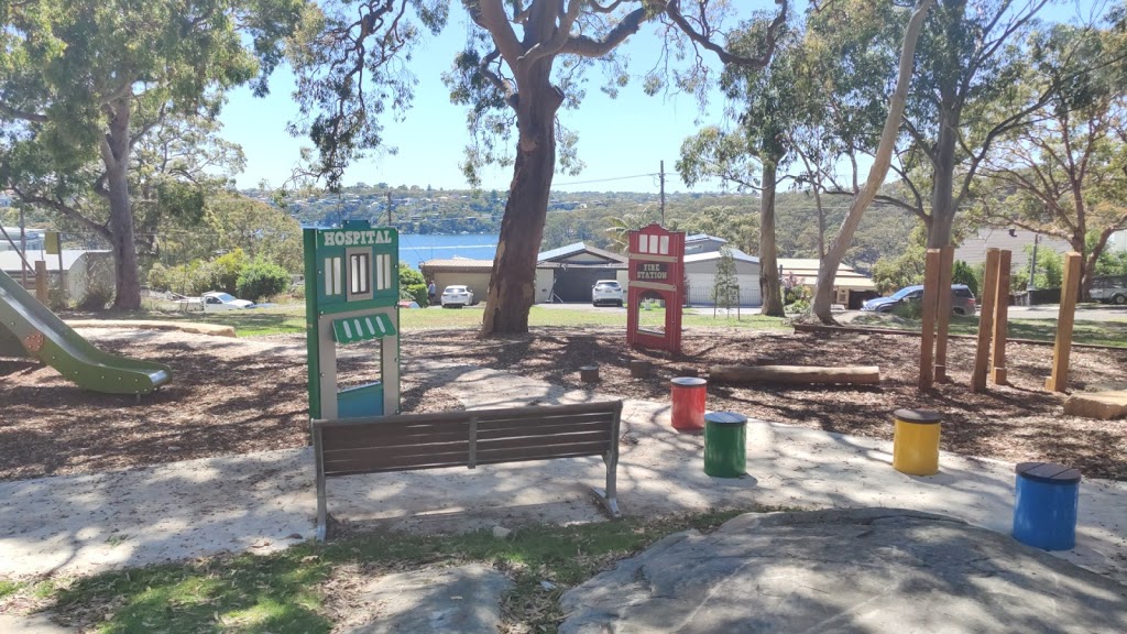 Mansion Point Park | park | 25-27 Kingfisher Cres, Grays Point NSW 2232, Australia