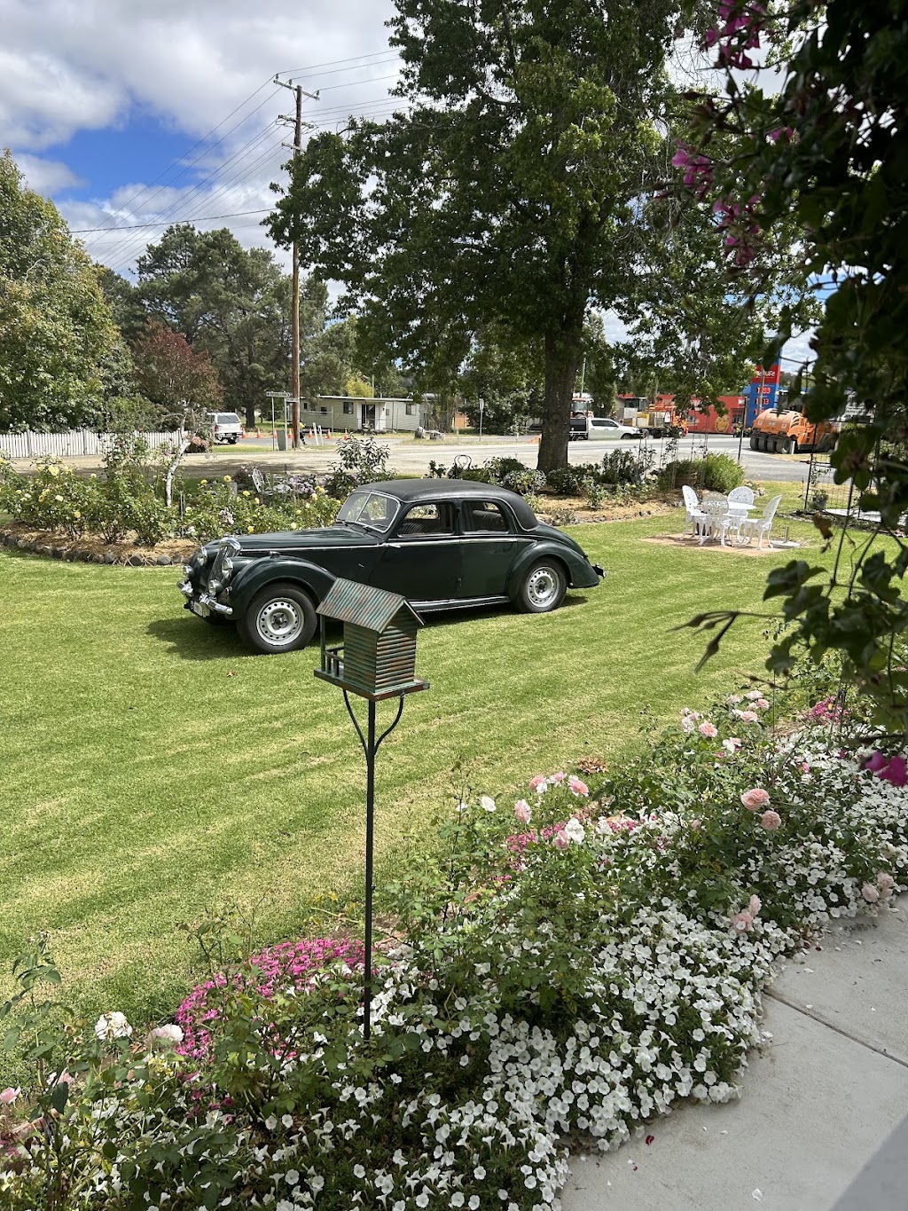 The Parrots Nest | 89 Rouse St, Tenterfield NSW 2372, Australia | Phone: 0402 391 090