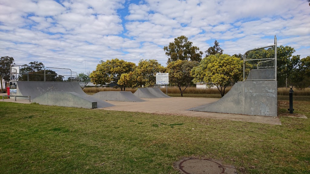 Henry Stuart Russell Park | park | 25 Taylor St, Cecil Plains QLD 4407, Australia