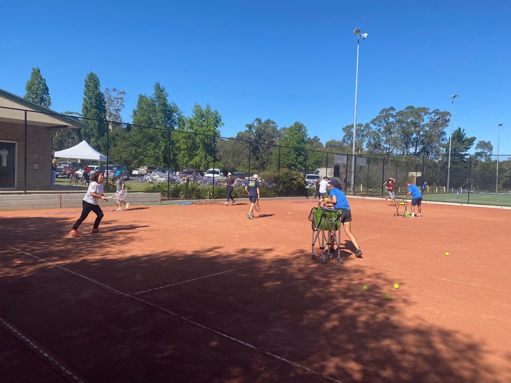 Vida Tennis Macedon | 37 Waterfalls Rd, Macedon VIC 3440, Australia | Phone: 0422 240 269