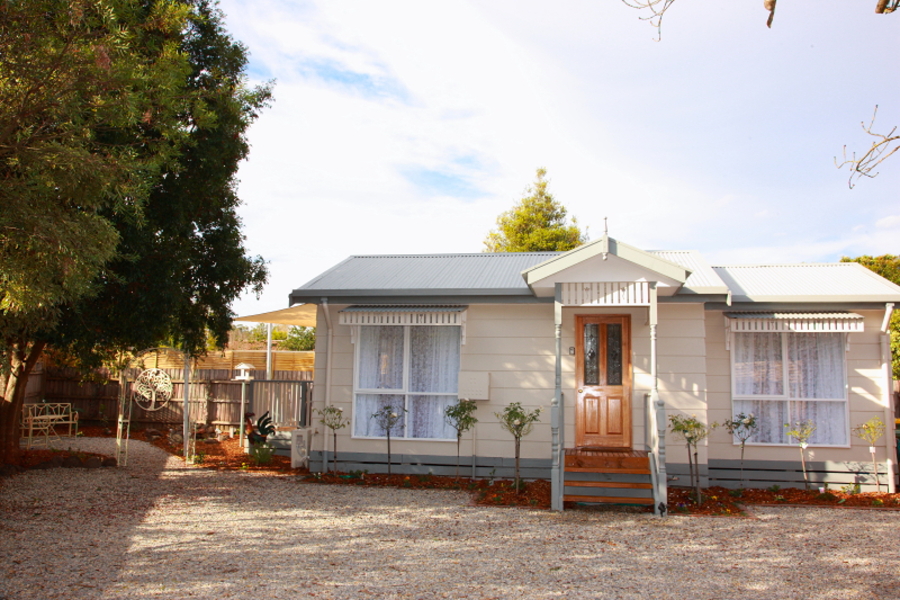 Secret Cottage | lodging | 53A Don Rd, Healesville VIC 3777, Australia | 0431249987 OR +61 431 249 987