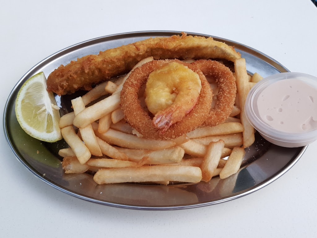 Seafront Fish & Chips | next to Wetside Water Park, 1/267A Charlton Esplanade, Pialba QLD 4655, Australia | Phone: (07) 4194 5888