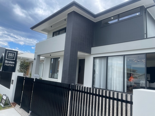 Brolen Homes - Homeworld Oran Park | 35 Allambie Cct, Oran Park NSW 2570, Australia | Phone: 0477 002 154