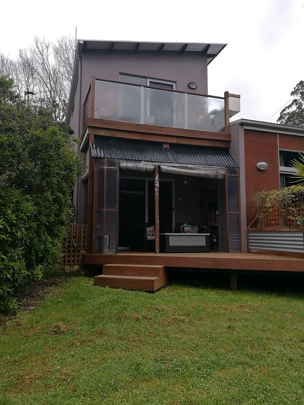 Ulverstone River Retreat Accommodation | 37 Lobster Creek Rd, Ulverstone TAS 7315, Australia | Phone: (03) 6425 7475