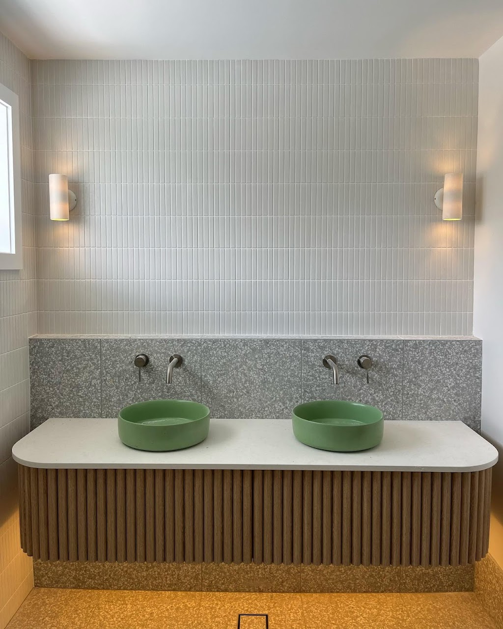 Vivid Electrical & Data | 27 Margherita Ave, Bateau Bay NSW 2260, Australia | Phone: 0414 464 448