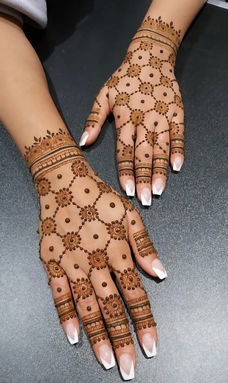 Henna By Dania | Mount Greville Wy, Park Ridge QLD 4125, Australia | Phone: 0401 350 110