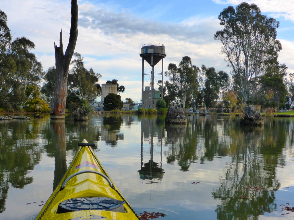 Sydney Harbour Kayaks Murray River Adventures (Cohuna, Vic) | 104 King Edward St, Cohuna VIC 3568, Australia | Phone: 0413 005 787