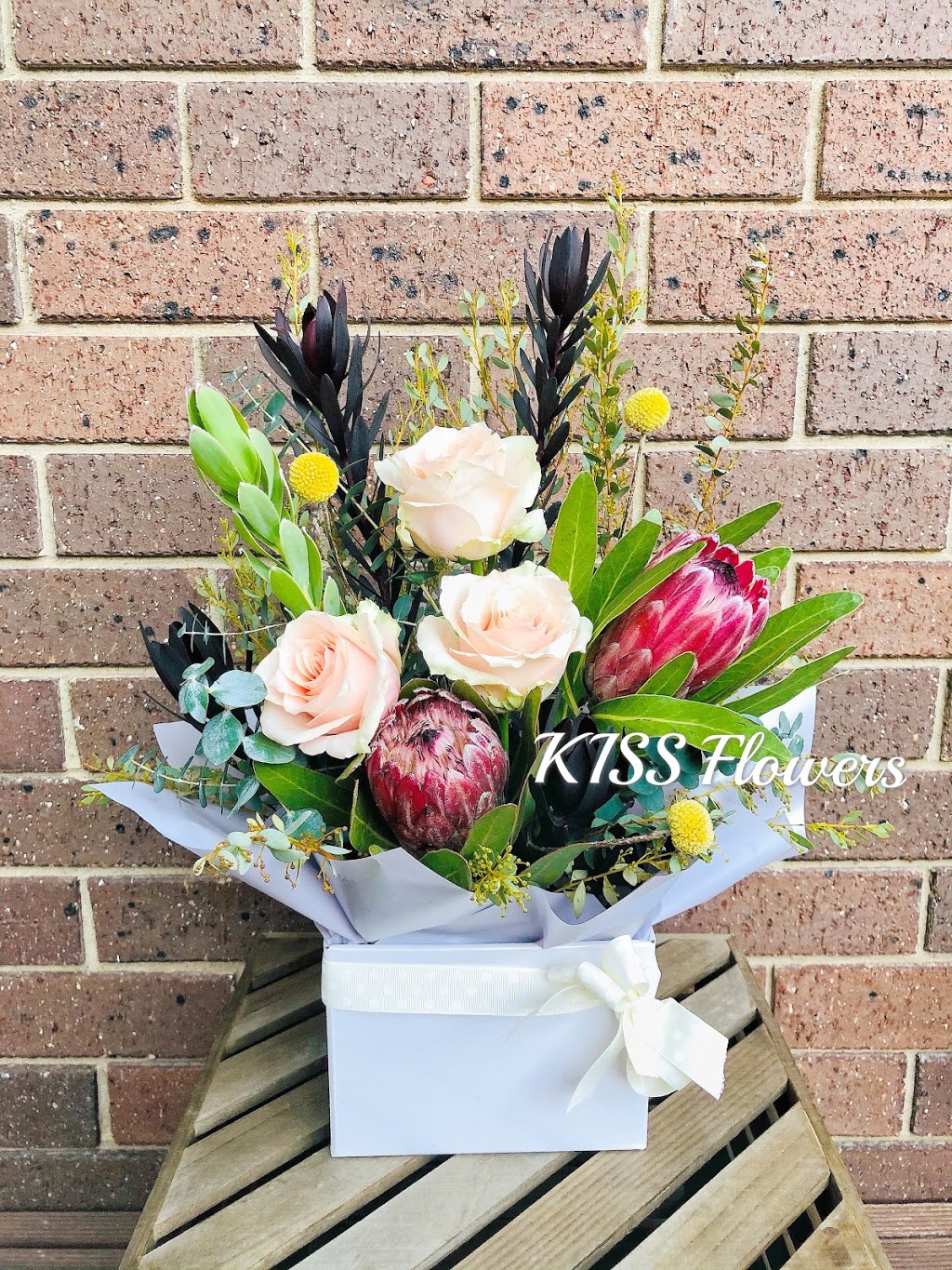 Kiss Flowers |  | 35 Langdale Dr, Croydon Hills VIC 3136, Australia | 0434286918 OR +61 434 286 918
