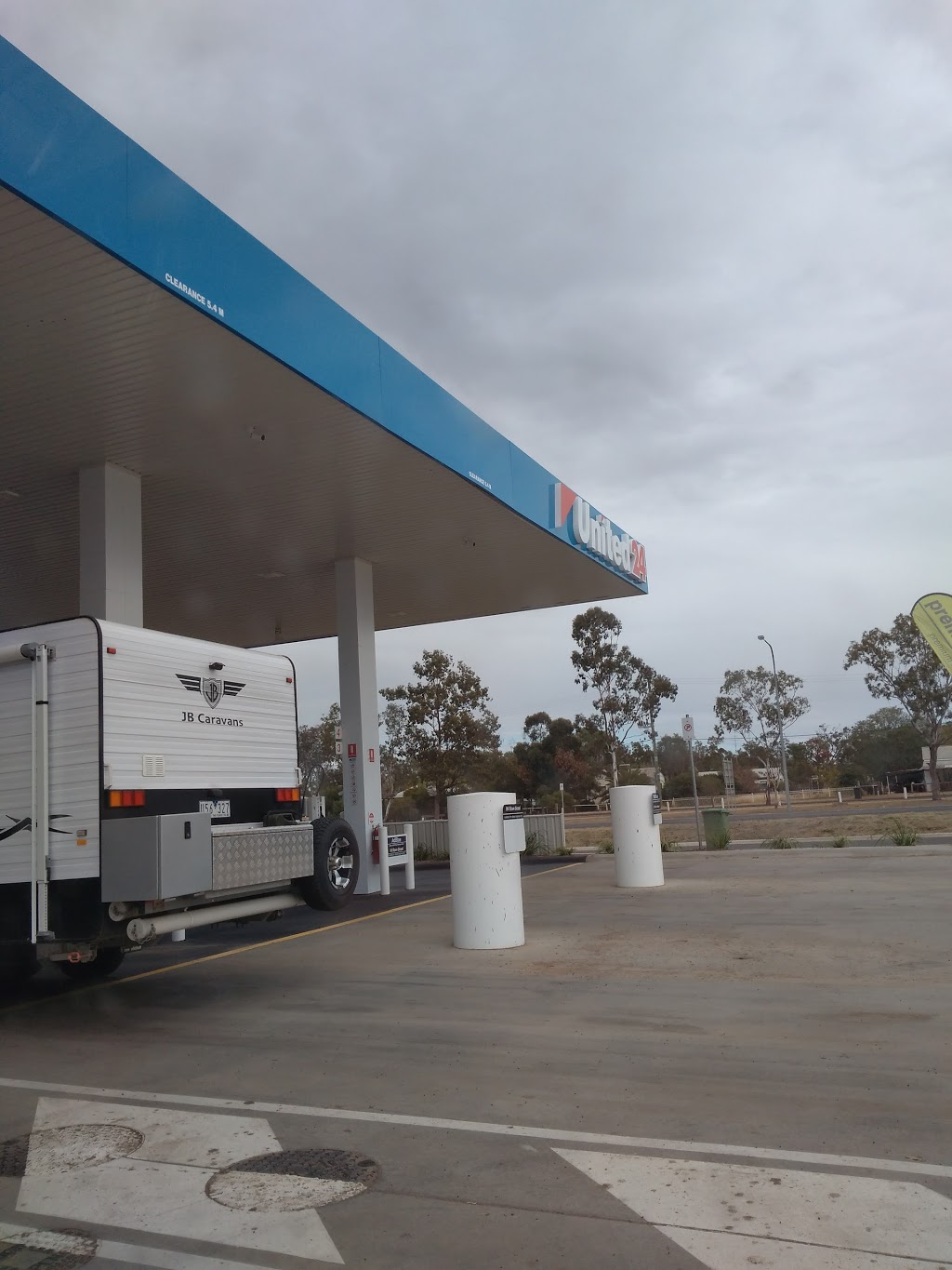 United | gas station | 11-25 Leichhardt Hwy, Miles QLD 4415, Australia | 0746272923 OR +61 7 4627 2923