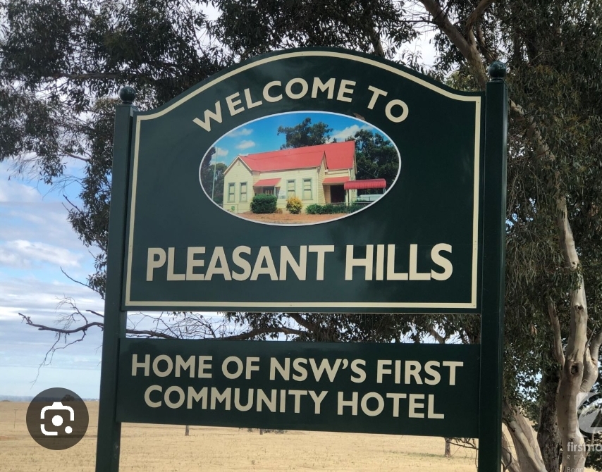Pleasant Hills Hotel - Community | 3 Manson St, Pleasant Hills NSW 2658, Australia | Phone: (02) 6929 6429