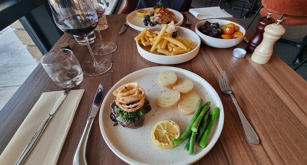 Pepperberry Restaurant at Hara House | 2A Ashwood Ave, Bright VIC 3741, Australia | Phone: (03) 7018 2333