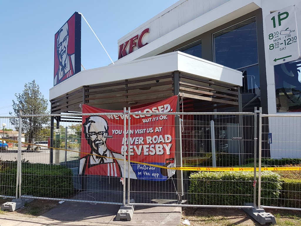 KFC Riverwood | meal takeaway | 215 Belmore Rd, Riverwood NSW 2210, Australia | 0295848310 OR +61 2 9584 8310