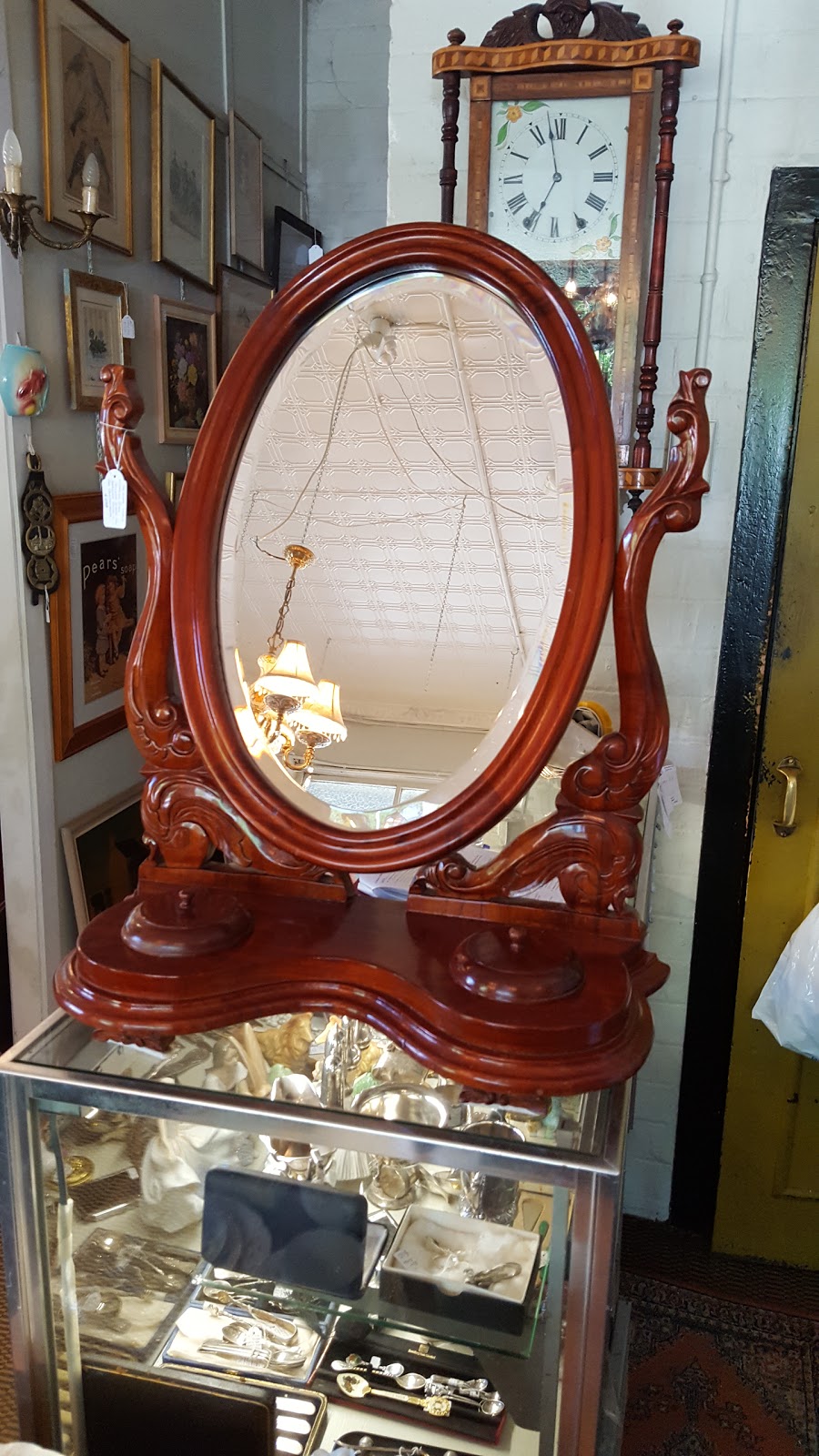 The Old Bank Bazaar | home goods store | 5 Station St, Wentworth Falls NSW 2782, Australia | 0247574888 OR +61 2 4757 4888