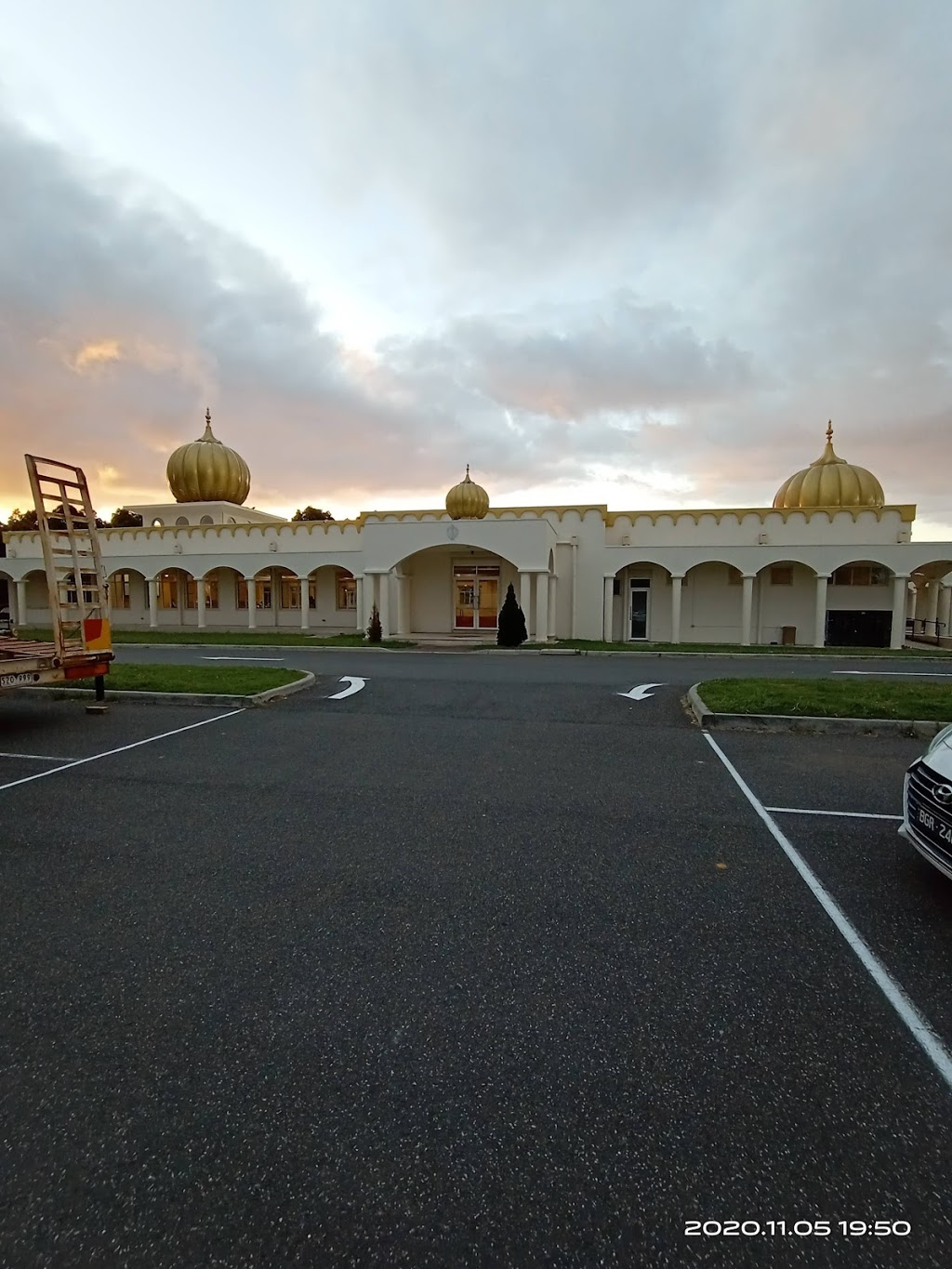 Sikh Temple Keysborough | place of worship | 200 Perry Rd, Keysborough VIC 3173, Australia | 0397981313 OR +61 3 9798 1313