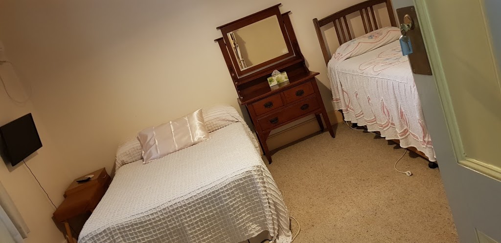 Henty Central Bed & Breakfast | lodging | 20 Allan St, Henty NSW 2658, Australia | 0269293021 OR +61 2 6929 3021