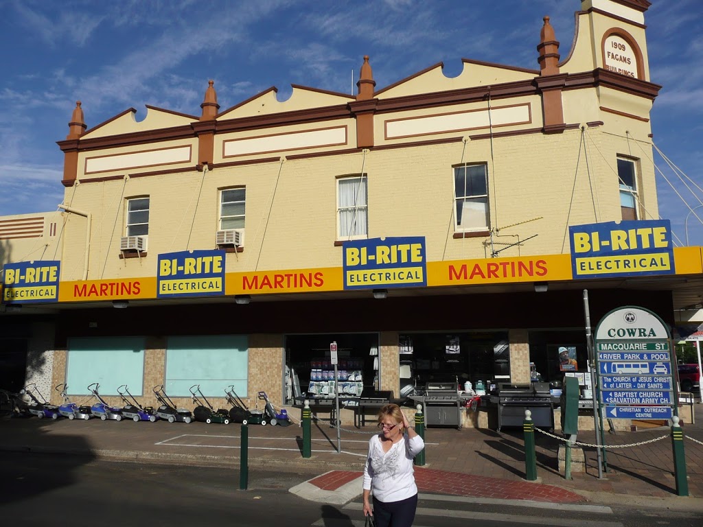 Martins Bi-Rite Electrical | home goods store | 57 Kendal St, Cowra NSW 2794, Australia | 0263422244 OR +61 2 6342 2244