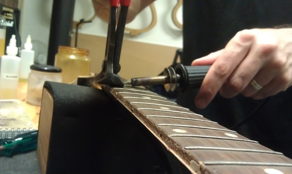 Guitarman Repairs and Servicing | electronics store | 20 Snowgum Cl, Rowville VIC 3178, Australia | 0434211898 OR +61 434 211 898