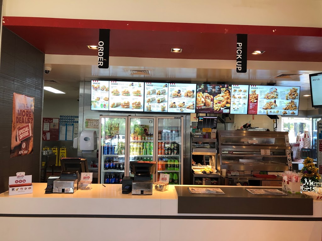 KFC Strath Village | 130 Condon St, Kennington VIC 3551, Australia | Phone: (03) 5441 1836