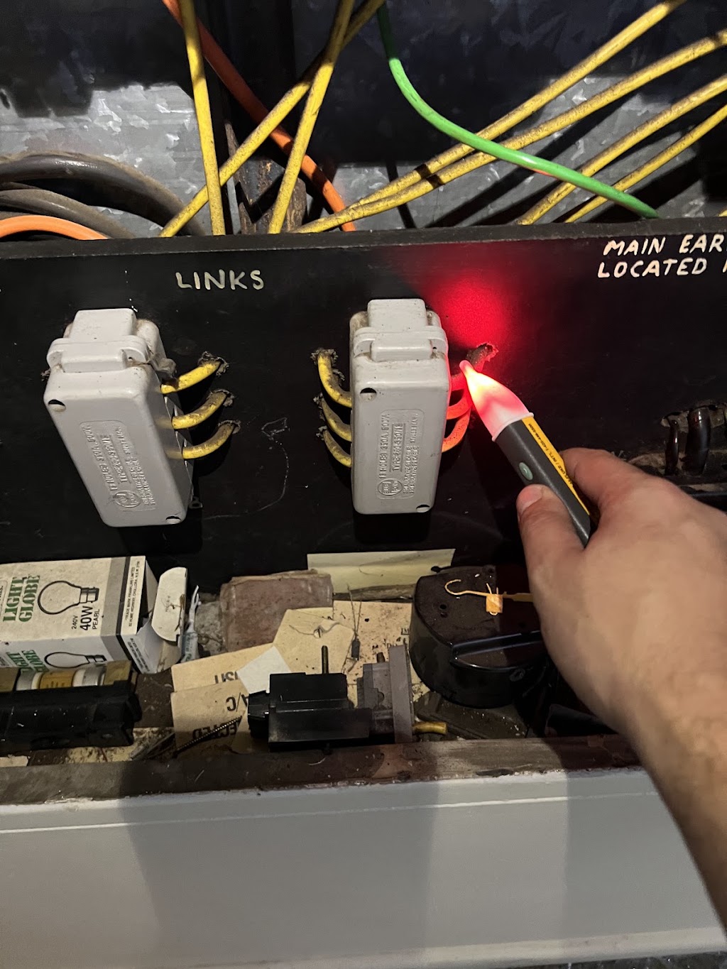 Dr Sparks Electrical | 76 Abergeldie St, Dulwich Hill NSW 2203, Australia | Phone: (02) 5950 6989