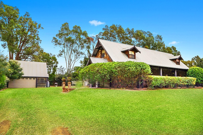 Hunter Valley Holiday Homes | lodging | 185 Wine Country Dr, Pokolbin NSW 2325, Australia | 0488881100 OR +61 488 881 100