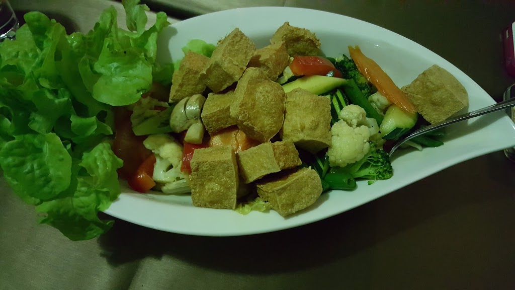 Thai on the Hill | meal takeaway | 6/100 Corner Cheltenham Drive, Robina Pkwy, Robina QLD 4226, Australia | 0755757066 OR +61 7 5575 7066